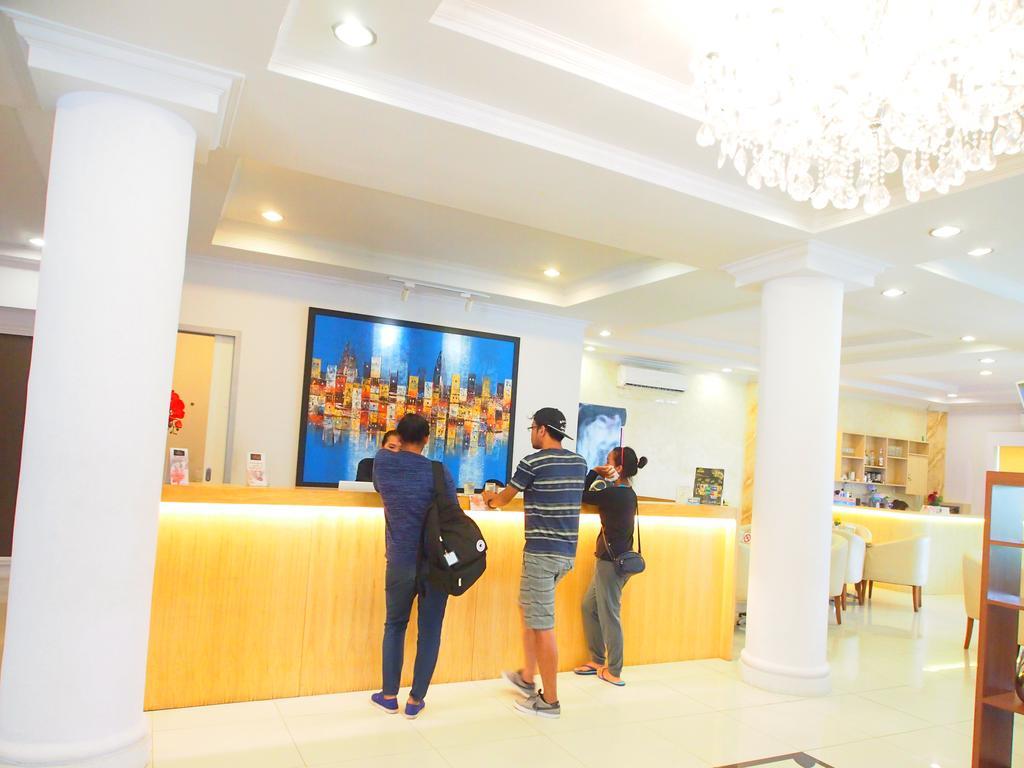 Maven Fatmawati Hotel Jakarta Exterior photo