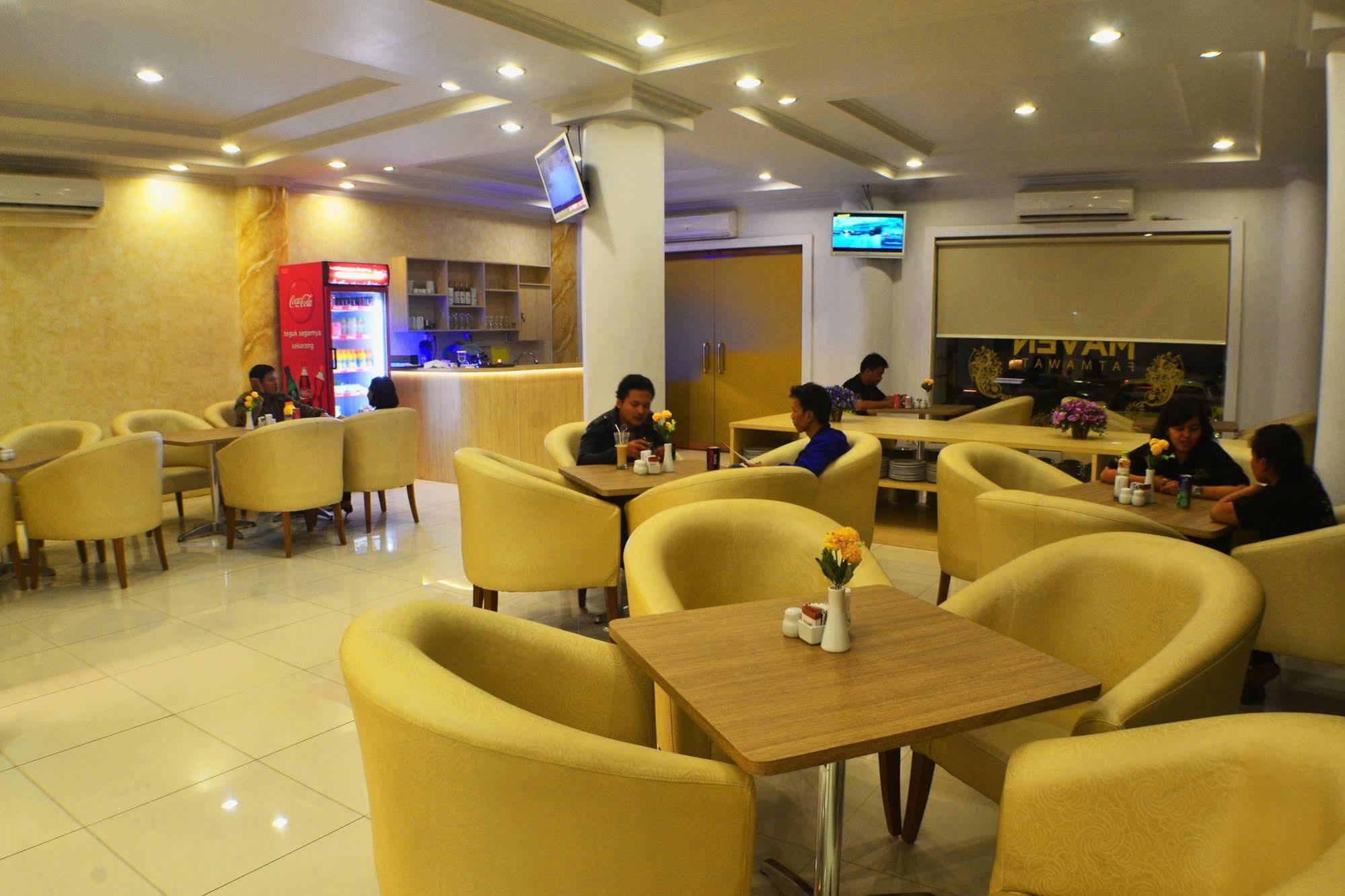 Maven Fatmawati Hotel Jakarta Exterior photo