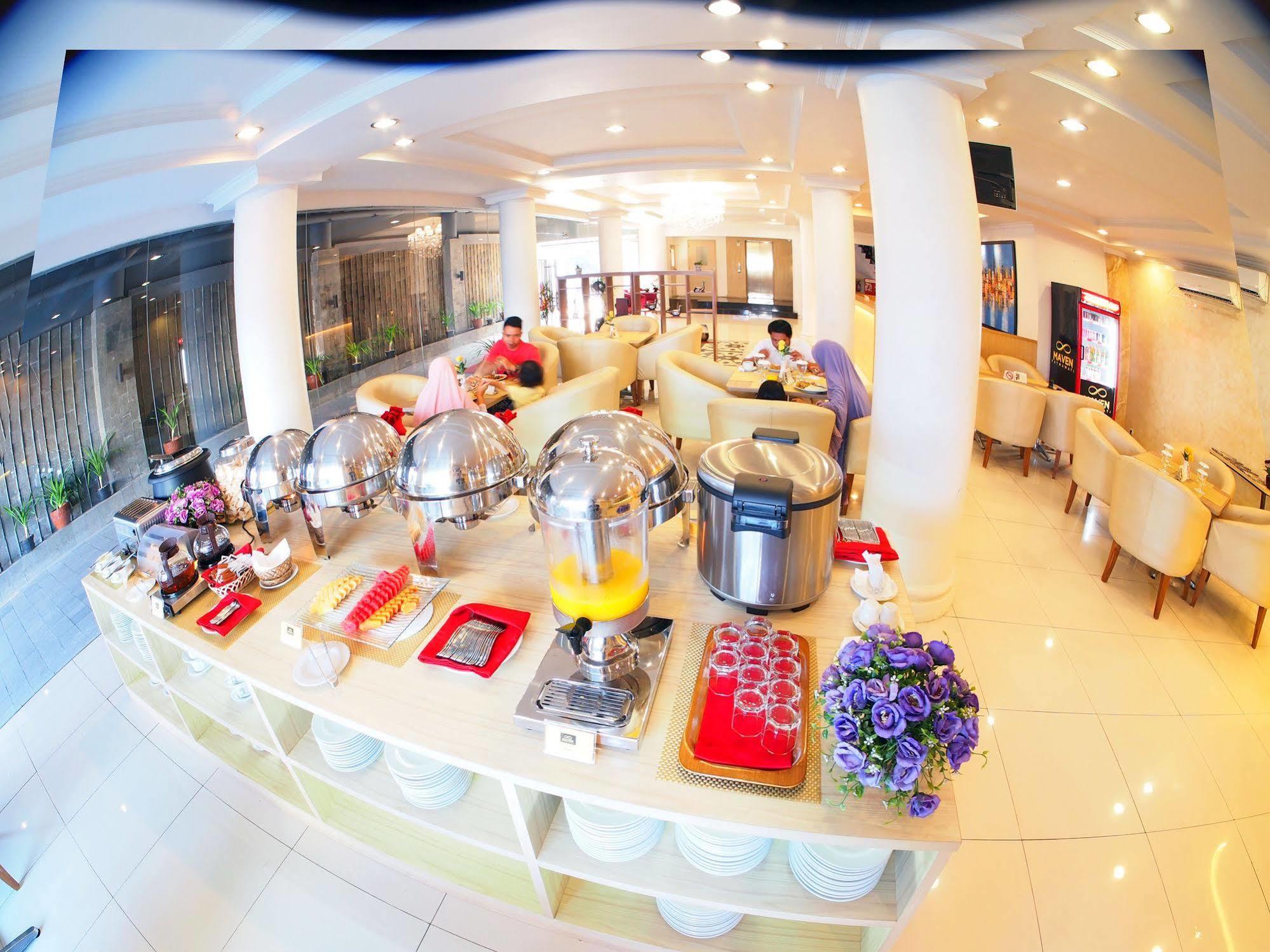 Maven Fatmawati Hotel Jakarta Exterior photo